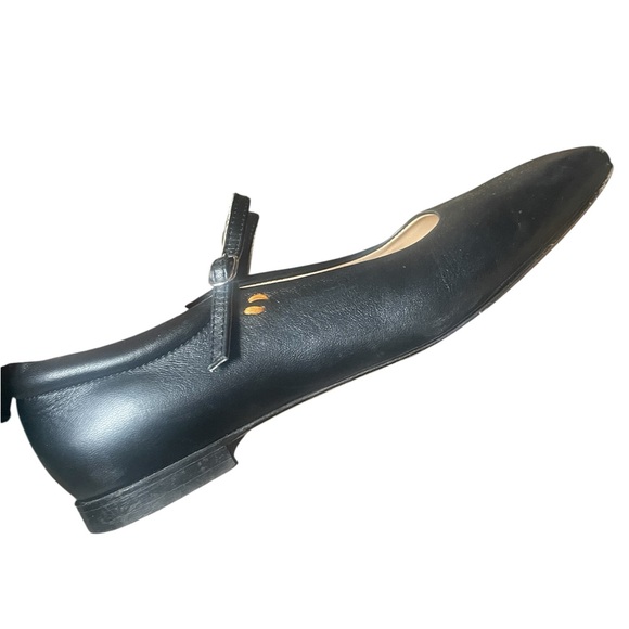 Gravitypope Shoes - Women's Black Mary Jane Leather Flats with Strap